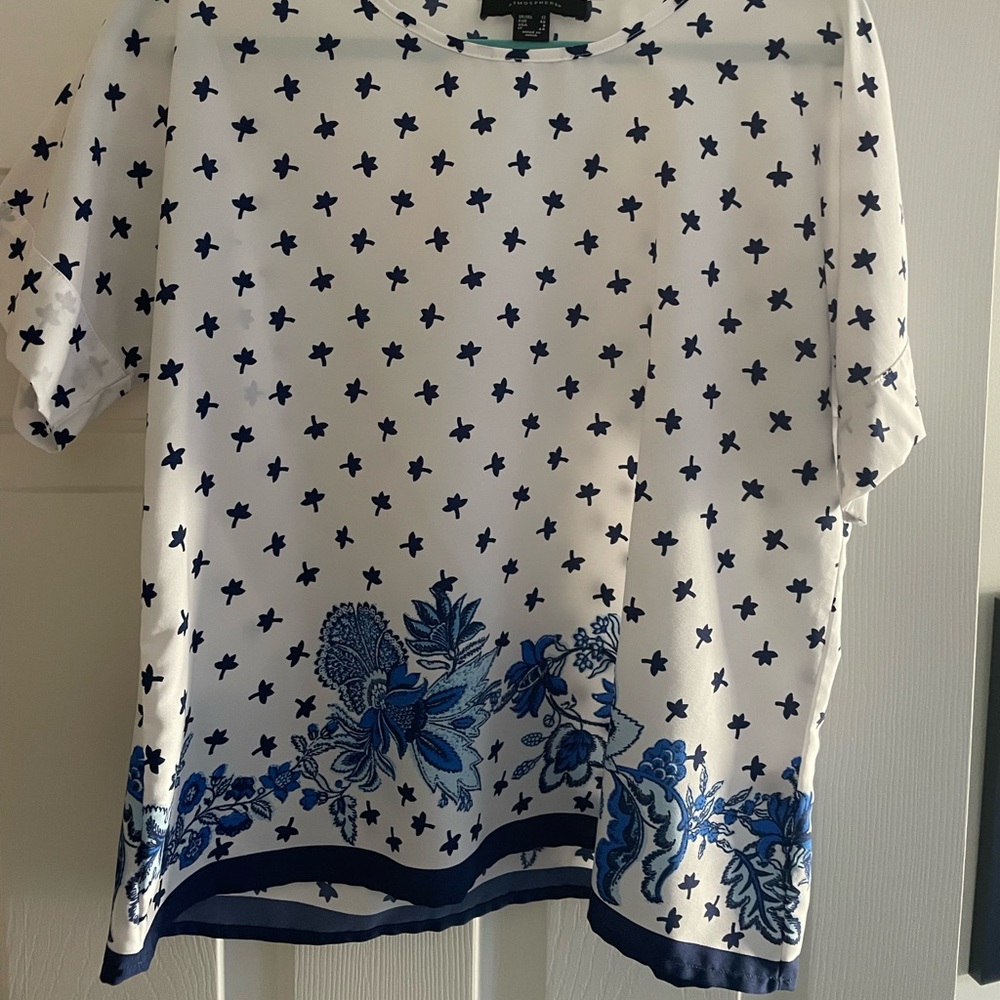 Short sleeve white top